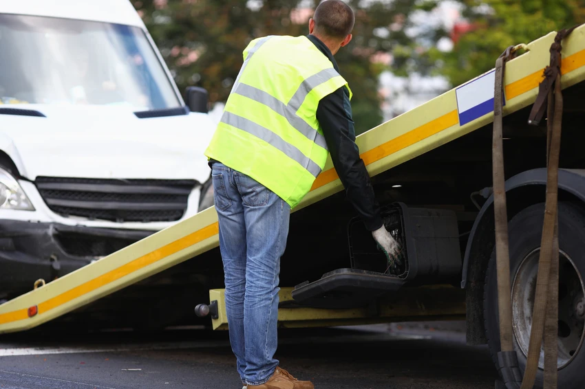 How Flatbed Towing Offers Safer Vehicle Transport Solutions in Greensboro NC